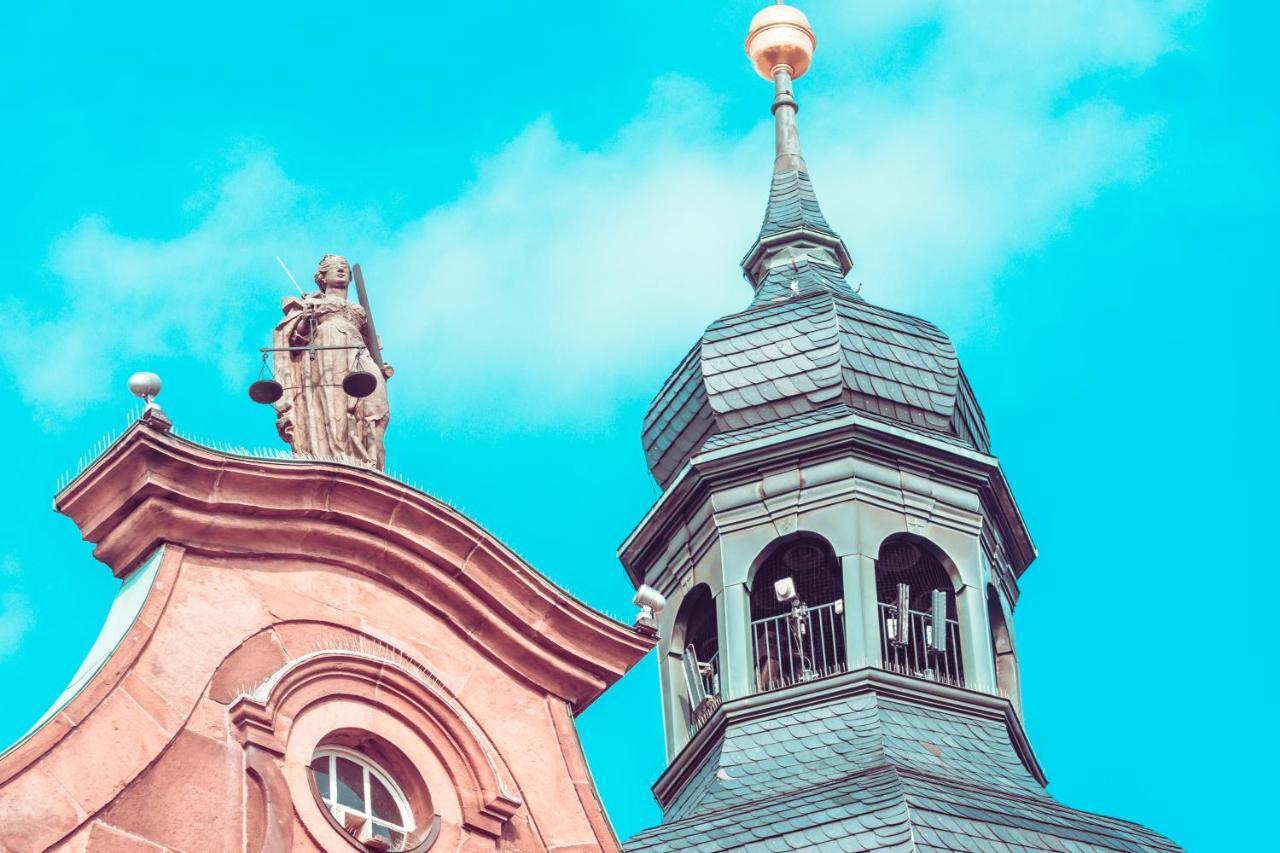 Stadthotel Engel Эттлинген Экстерьер фото