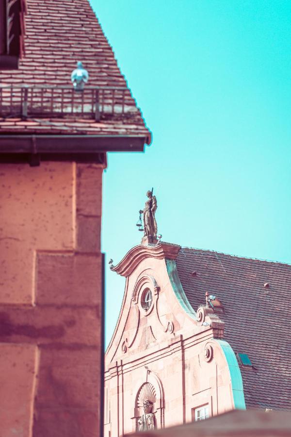 Stadthotel Engel Эттлинген Экстерьер фото