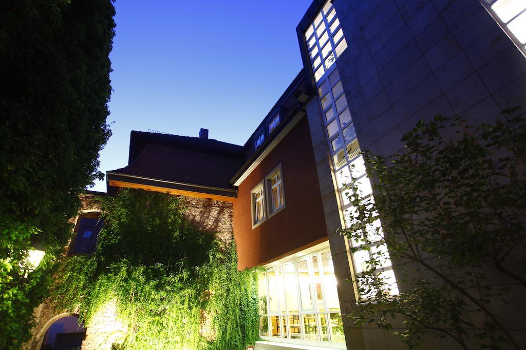 Stadthotel Engel Эттлинген Экстерьер фото