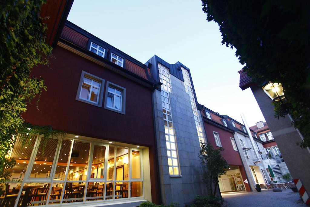 Stadthotel Engel Эттлинген Экстерьер фото