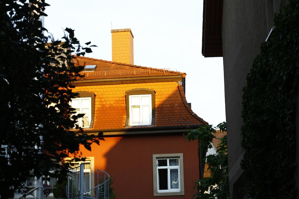 Stadthotel Engel Эттлинген Экстерьер фото